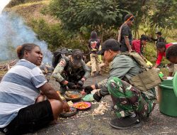 Satgas Yonif 112/DJ Hadir Sebagai Keluarga Bagi Warga Puncak Jaya