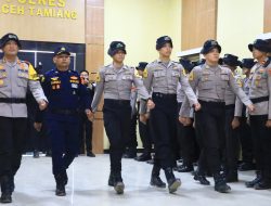 Kapolda Aceh Beri Penghargaan Taruna Akpol dan Personel Polda Aceh atas Aksi Kemanusiaan Pascabencana Aceh Tamiang