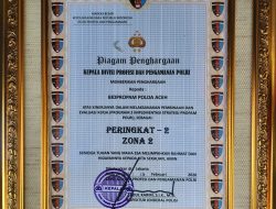 Kadivpropam Polri Anugerahkan Penghargaan Untuk Bidpropam Polda Aceh