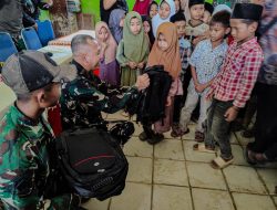 Satgas Gulbencal Yonzipur 5/ABW Salurkan Bantuan Perlengkapan