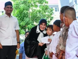 Wali Kota, Illiza Sa’addudin Jamal Berbagi Kebahagian Bersama Yatim