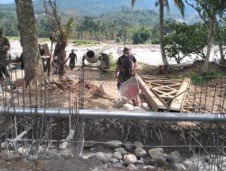 Perkuat Fondasi, Satgas Kodim 0108/Agara, Kodim 0102/Pidie Percepat Pembangunan Jembatan Gantung Perintis di Lawe Ger-Ger