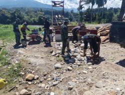 Gotong Royong TNI dan Warga Percepat Pembangunan Jembatan Gantung Perintis Kuta Ujung Aceh Tenggara