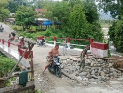Kodim 0108/Agara dan Warga Gotong Royong Persiapkan Pengecoran Jalan Beton di Desa Lawe Sikap II, Aceh Tenggara