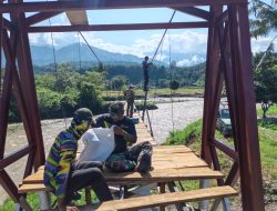 Kodim 0108/Agara dan Warga Percepat Pembangunan Jembatan Gantung di Kuta Ujung, Aceh Tenggara