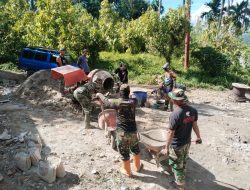 Kodim 0108/Agara Bersama Warga Percepat Pemasangan Tiang Pylon Jembatan Gantung di Desa Lawe Ger-Ger Aceh Tenggara