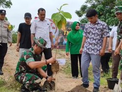 Sambut HUT ke-81 TNI, Kodim 0107/Asel Bersama Warga Tanam Pohon di sejumlah wilayah Aceh Selatan