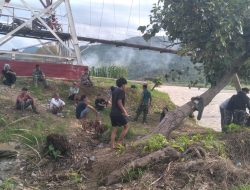 Kodim 0108/Agara dan Warga Perkuat Jembatan Gantung Perintis di Ds. Kumbang Jaya, Aceh Tenggara